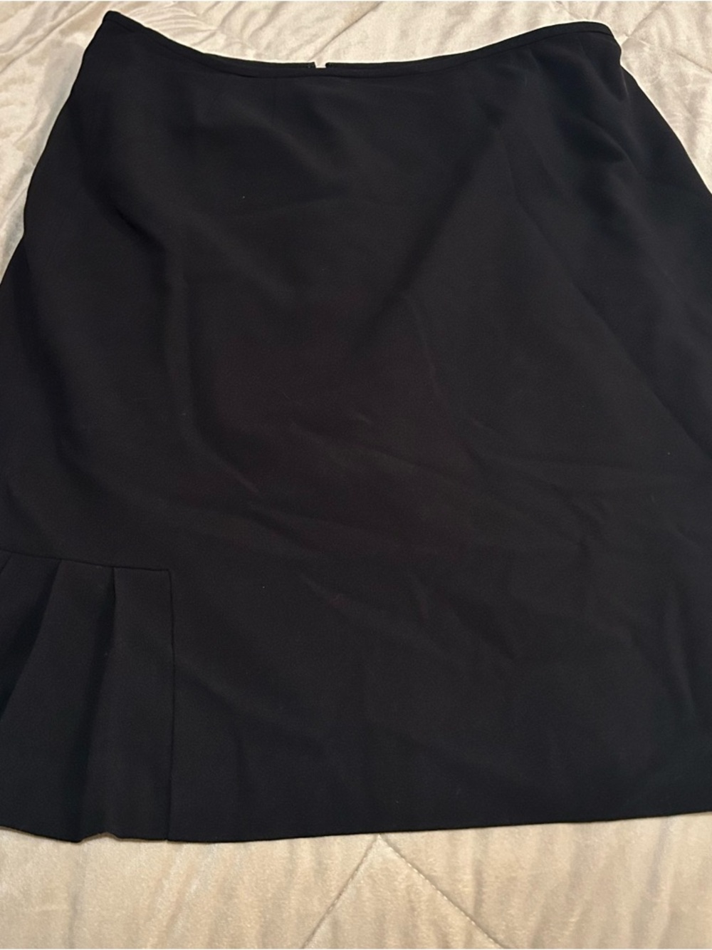 Kasper Classic Black Mini Pencil Skirt with Double Subtle Side Pleats